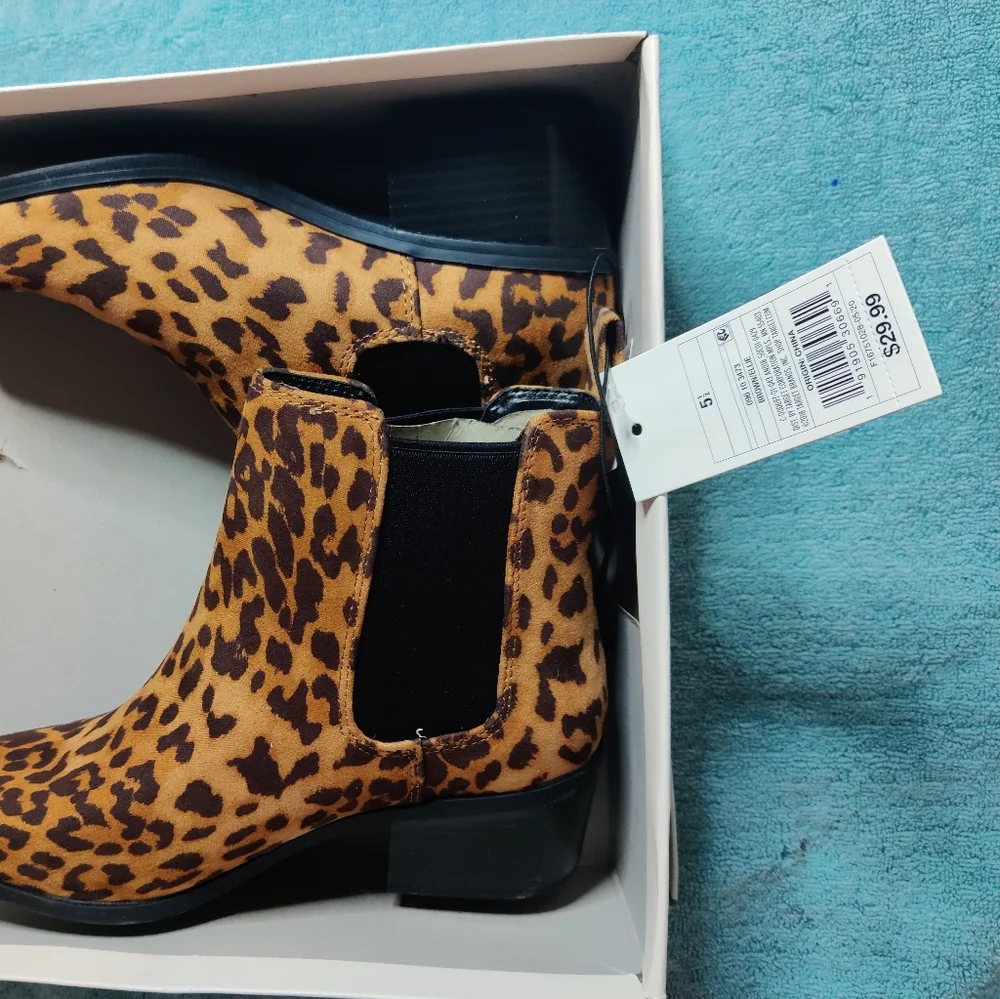 Leopard boots - Picture 2 of 5